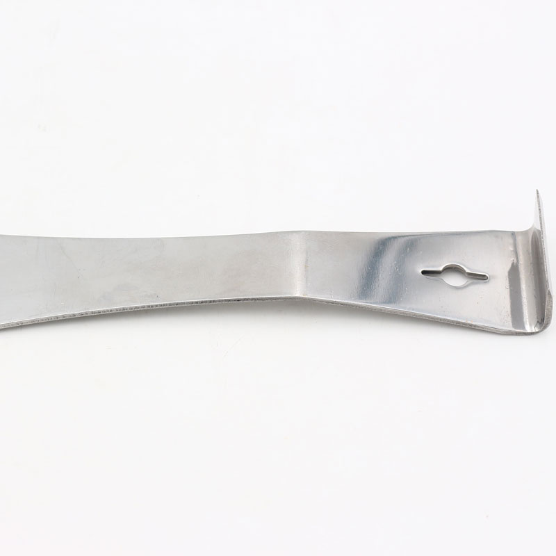 Small mouth curved scraper