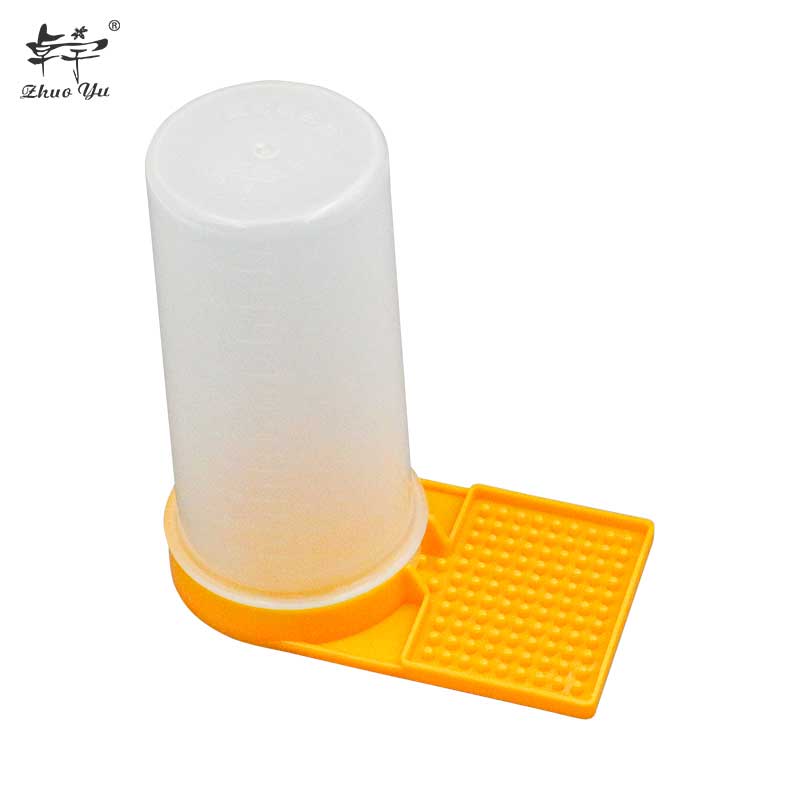 Raised point bee feeder