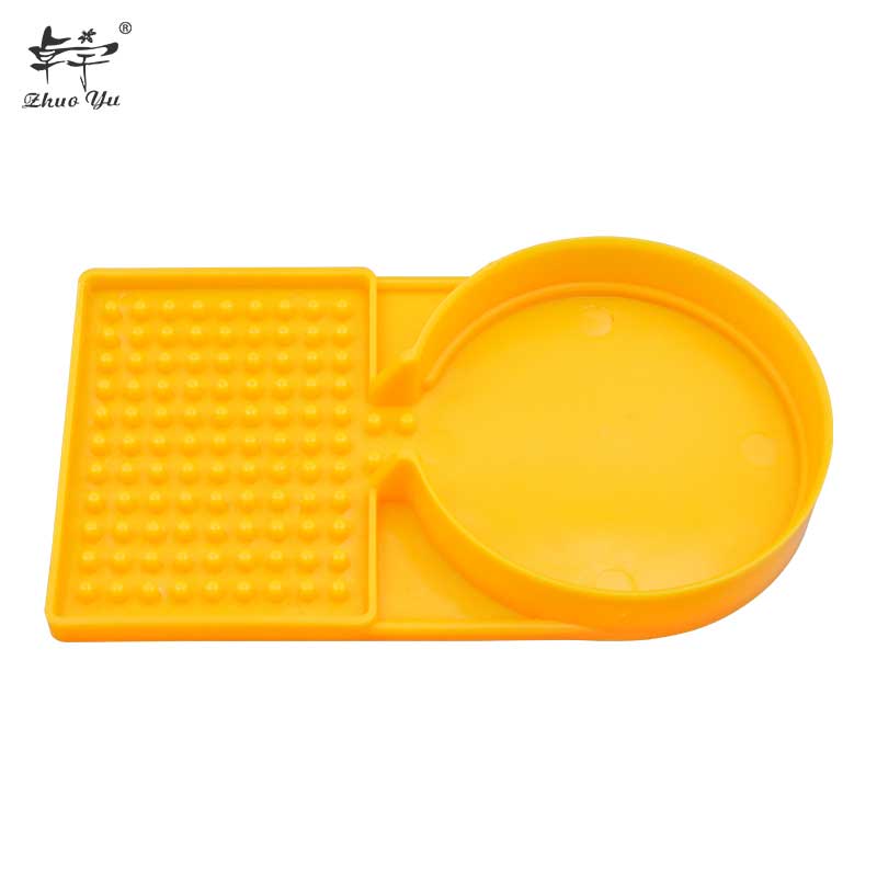 Beekeeping Beehive Elevated Point Water Feeder Bee Drinking Nest Entrance Beekeep Cup Tool Beekeeper Tool Farm Equipments