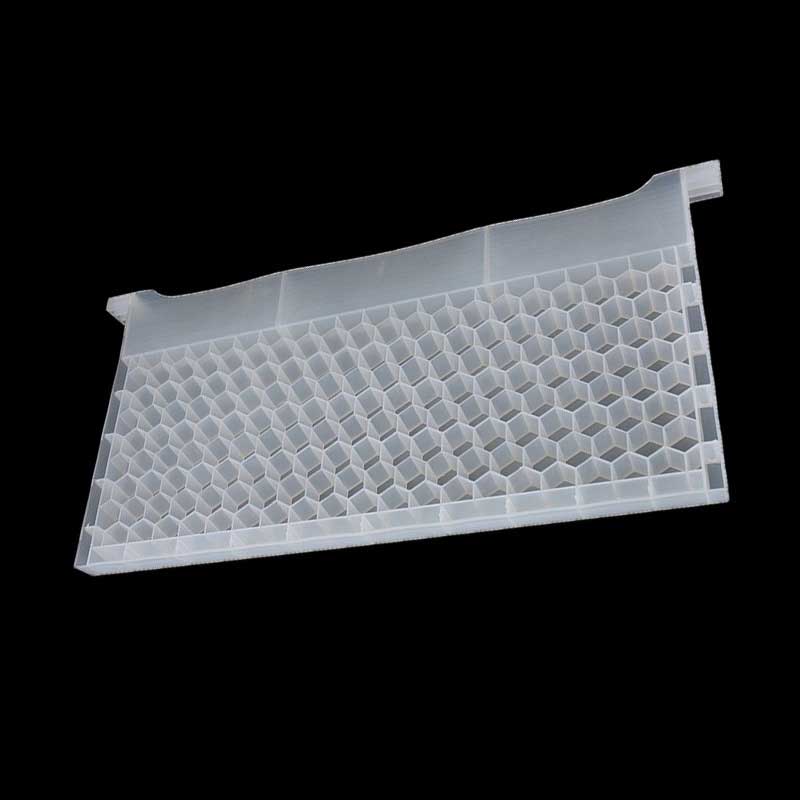 New Type Bee Pollen Multifunctional Feeder Box Porous Plastic Pollen Feeder Beehive Tools Beehive Pollen Feeder